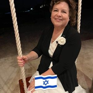 Meet your Posher, Eugenia